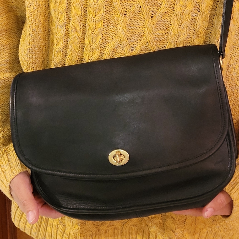 Vintage coach crossbody bag
